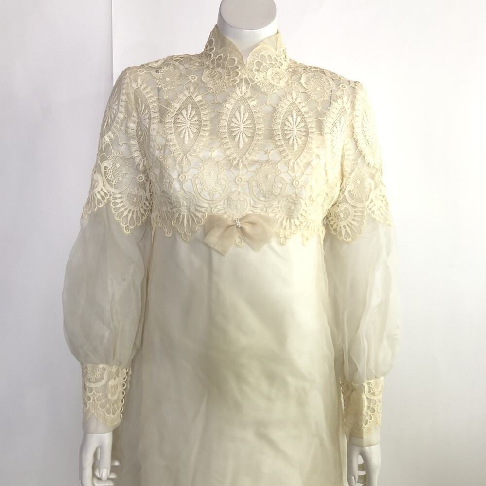 VTG 60s Ivory Lace & Veil Wedding Dress Fit Flare Illusion No Tags PLS READ